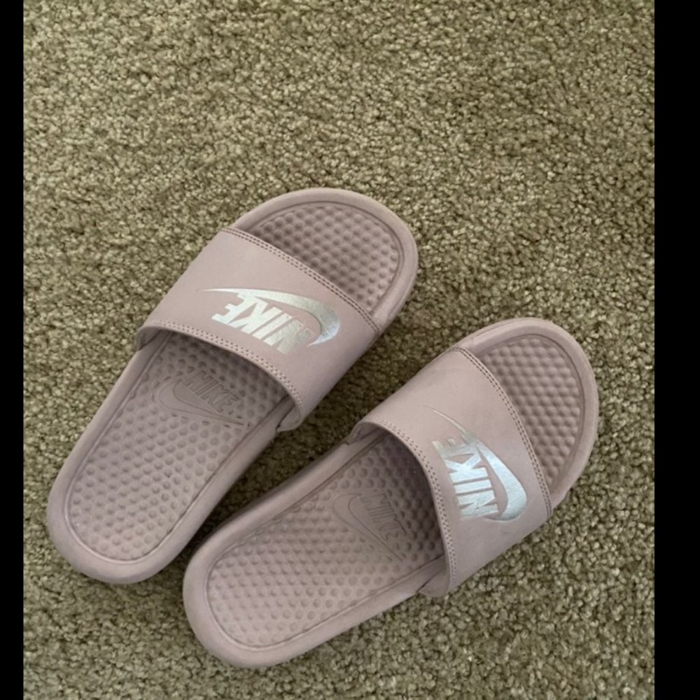 Nike Slides - Picture 4 of 4
